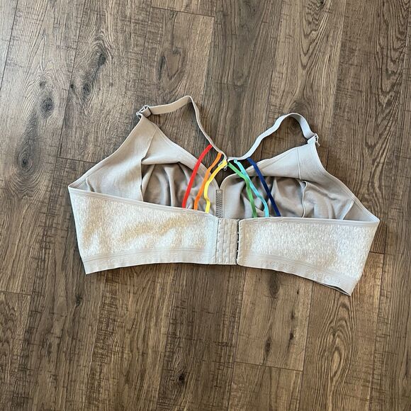 Cacique Women’s Sports Bra 54DD Rainbow - Picture 2 of 5